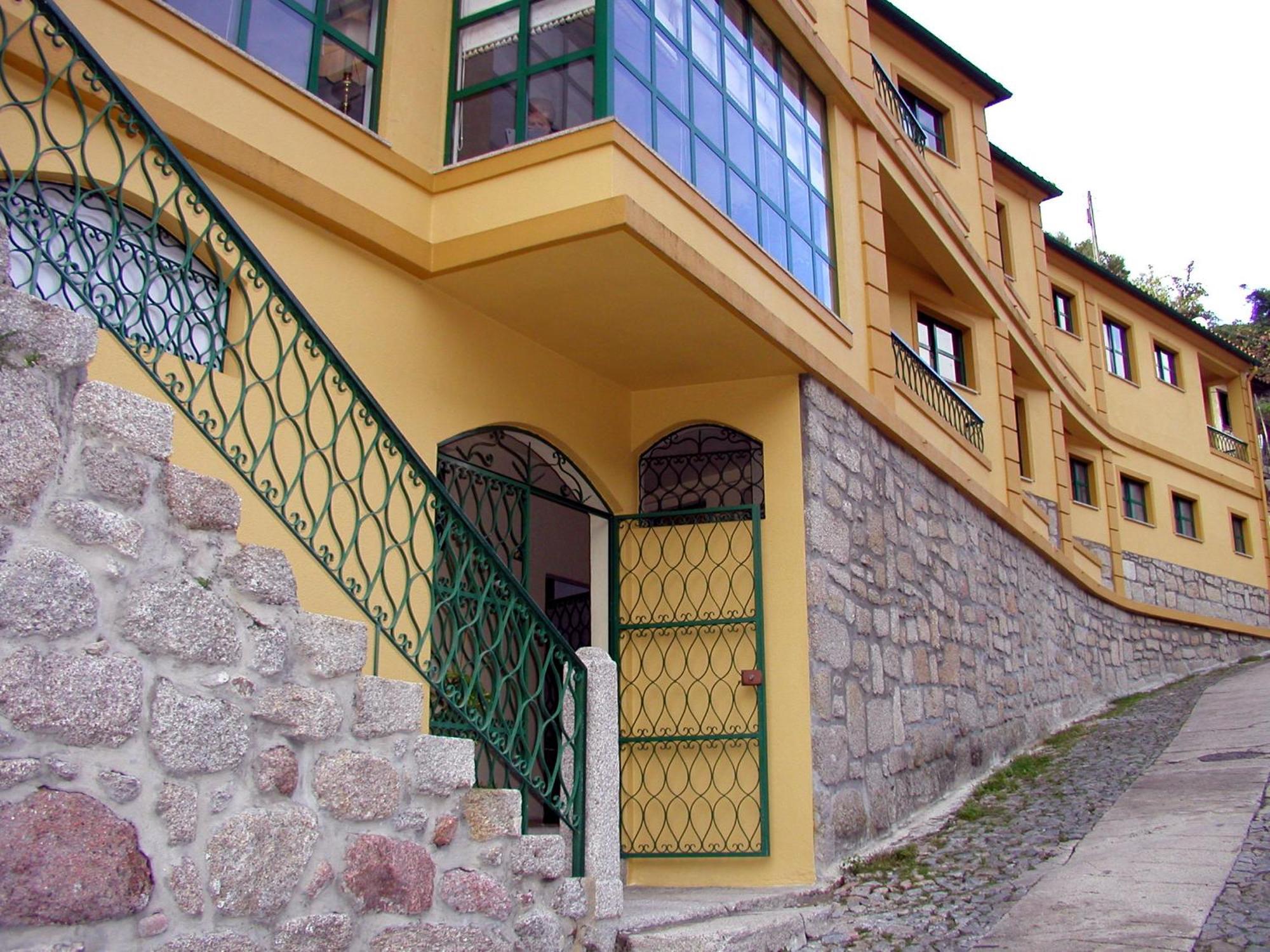 Hotel Central Jardim Geres Bagian luar foto