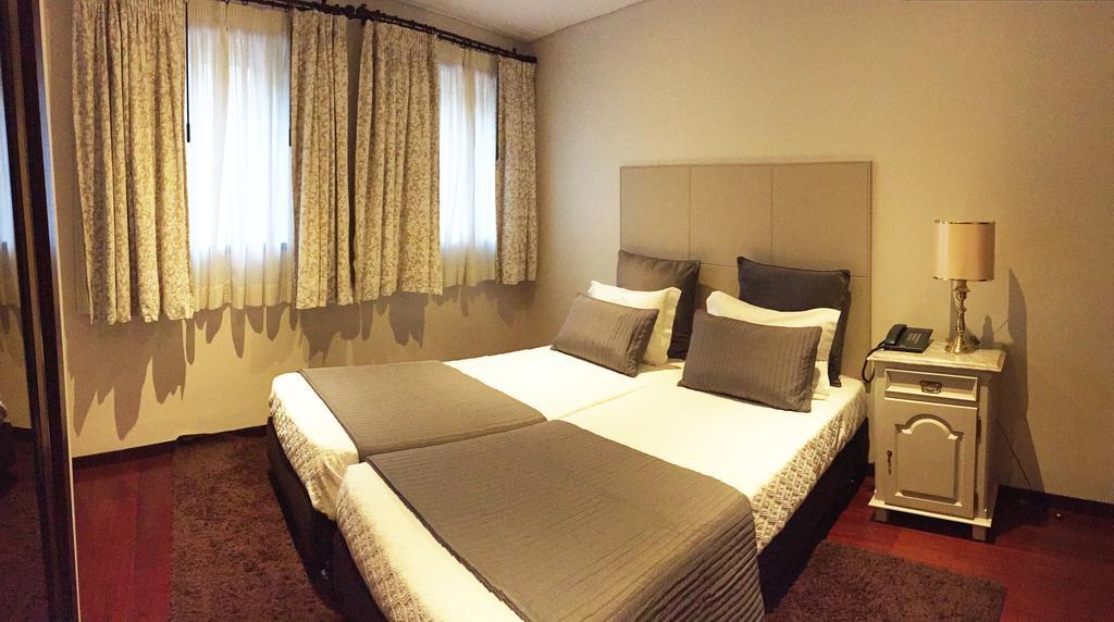 Hotel Central Jardim Geres Bagian luar foto